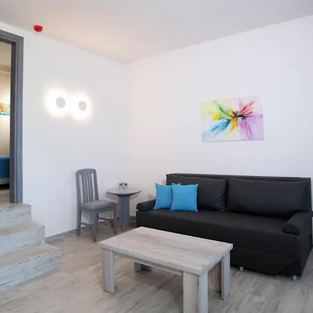 The Palms Novasithonia Apartment *