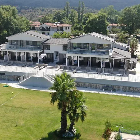 아파트 The Palms Novasithonia 보우르보우로우
