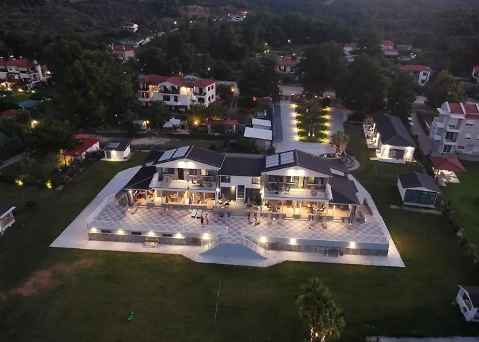 The Palms Novasithonia * Βουρβουρού
